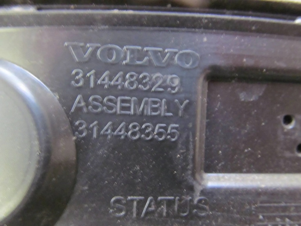 фото №10, Volvo xc40 17- молдинг накладка крила правий задня задня права c401