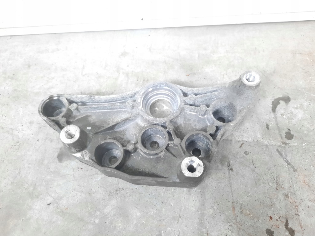 Купить Mercedes w222 w213 w205 кронштейн редуктор двигателя