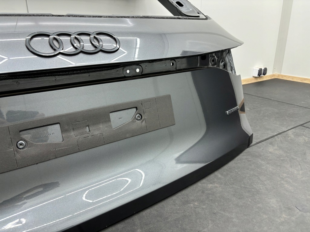 Audi q5 3 8m 2024r-- кришка багажника багажника задні задня Зі Шроту