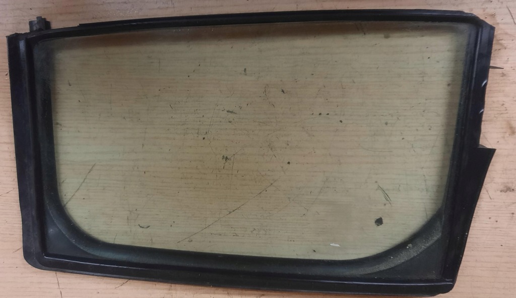 фото №1, Mazda 5 05-10 стекло правый задняя дверь