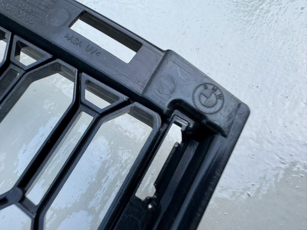 Bmw x5 4 iv g05 18-23r решётка средняя бампера перед передняя в Украине