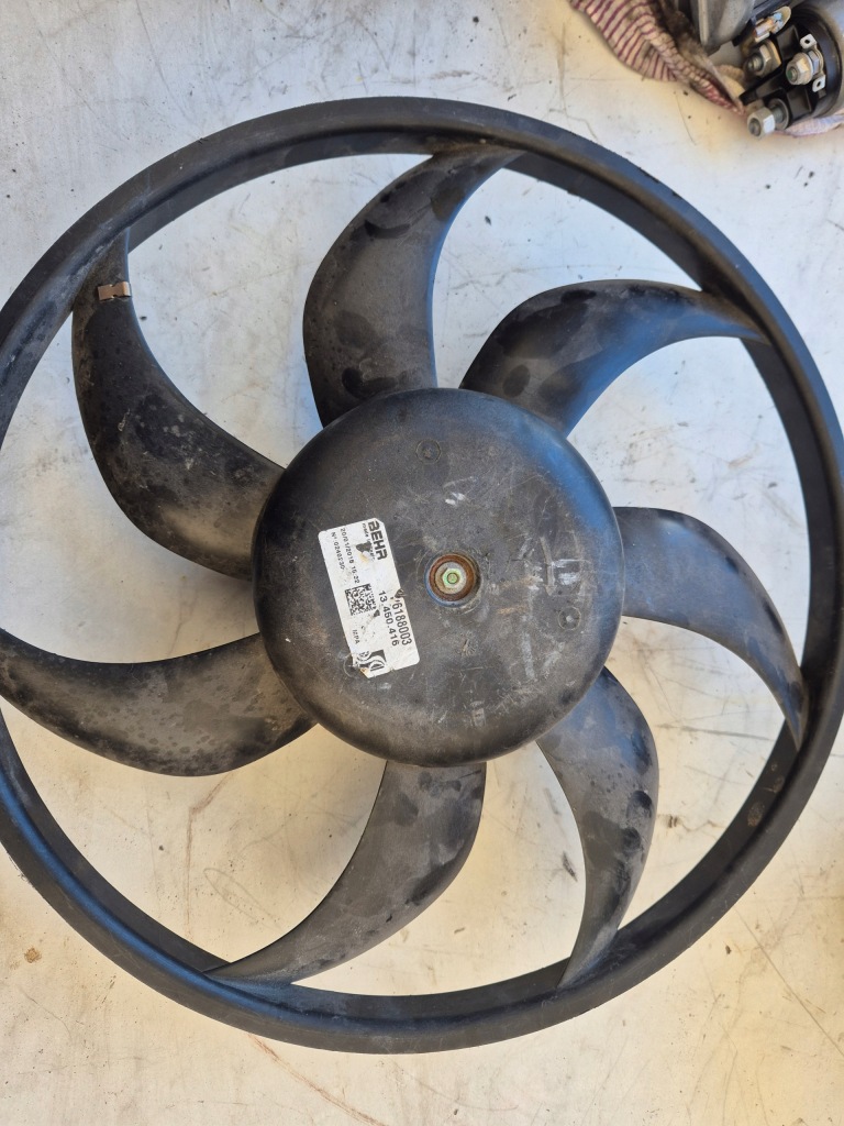 Купити Вентилятор радіатора opel adam 1.2 16v 13450416