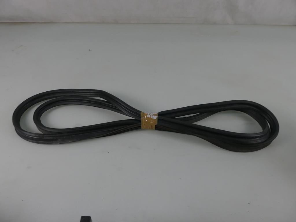 фото №1, Mitsubishi outlander ii прокладка крышки багажника