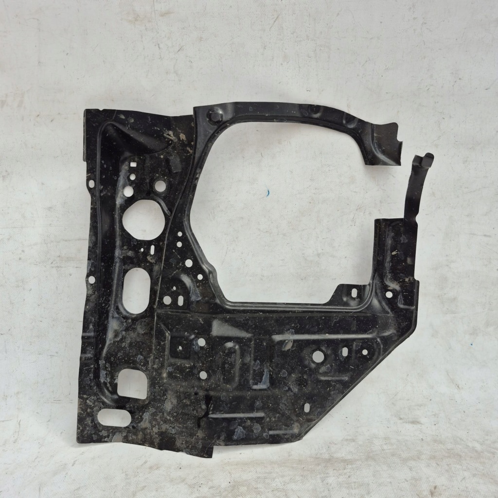 фото №1, Toyota 4runner v 5 10-24 панель фари кронштейн кронштейн поперечина