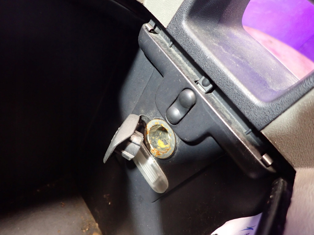 фото №10, Renault scenic ii grand 03-06 подлокотник туннель средний