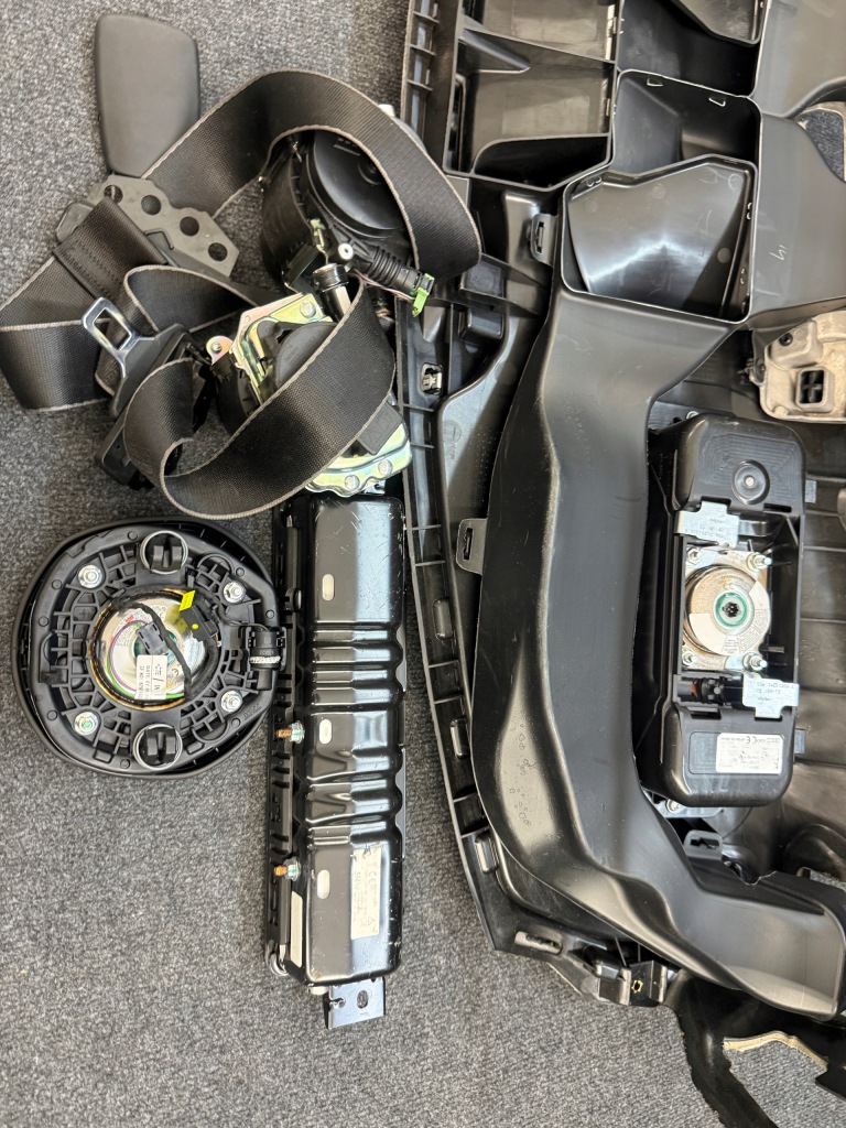 фото №10, Bmw z4 g29 приборная панель консоль светлая nić подушка безопасности кожа ремни подушки безопасности оригинал