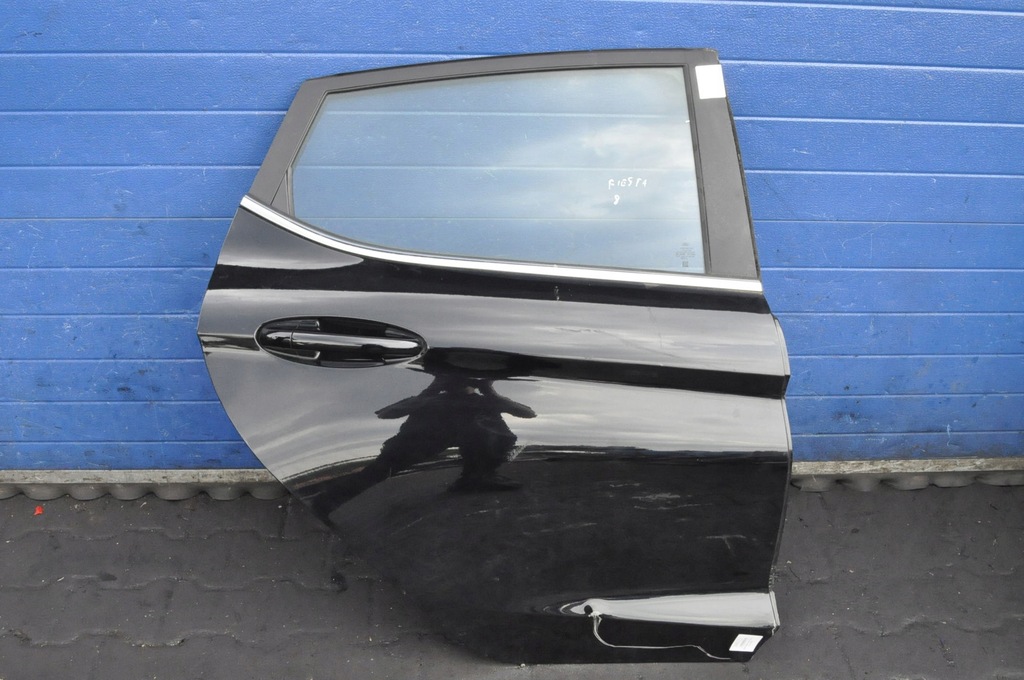 фото №1, Ford fiesta mk8 дверь правый правое задняя задние
