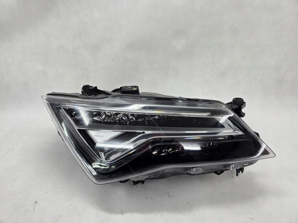Купити Seat ateca 576 2016+ фара перед правий full led європа 576941774a