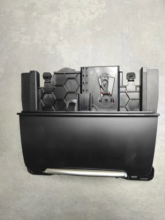 фото №1, Audi a5 8t попільничка 8k0857951c