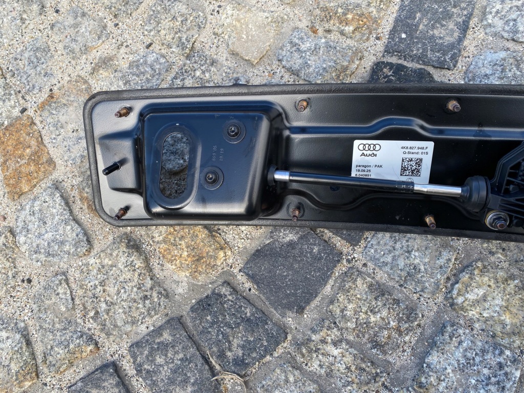 Audi s7 rs7 c8 9y 4k8 спойлер механизм задний  9y0858605d 4k8827948f оригинал в Украине