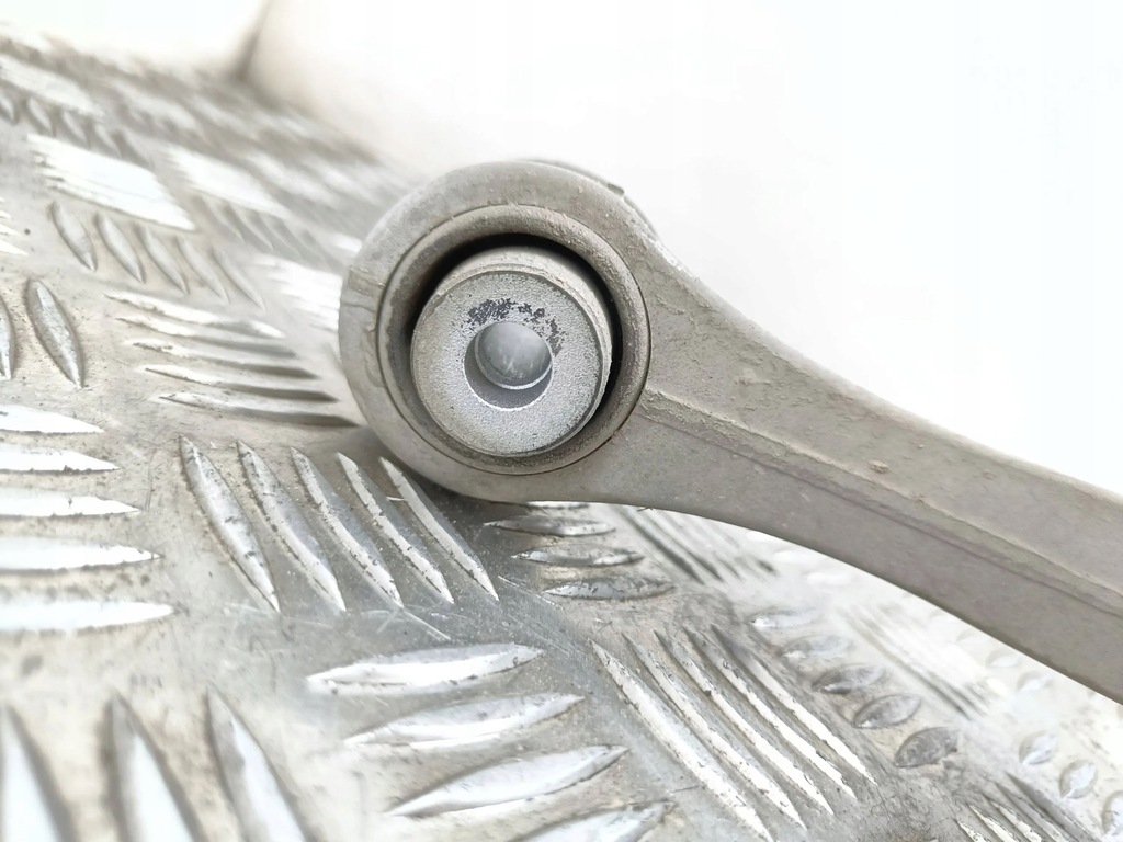 фото №6, Bmw 7 f01 f02 f03 f04 2014 нижний рычаг передний