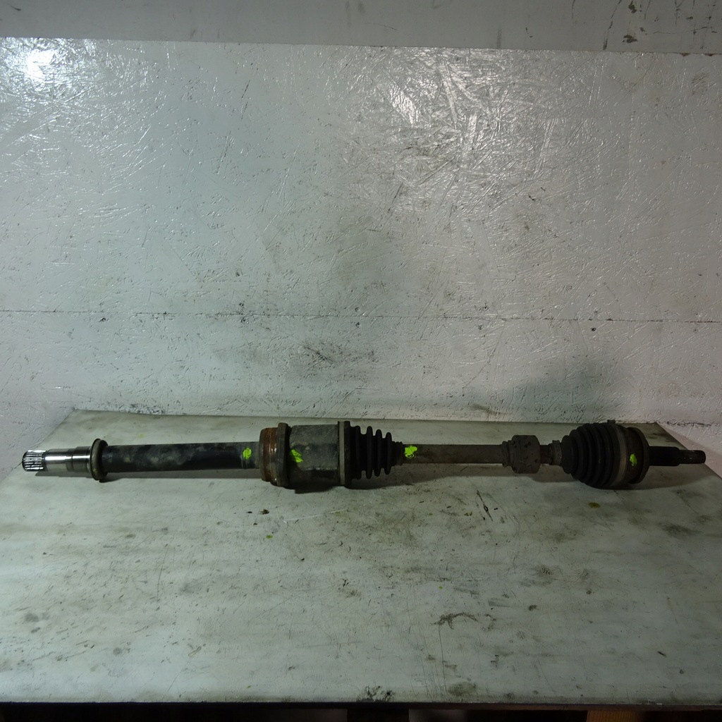 фото №1, Toyota avensis t27 2.0d4d приводной вал правая перед