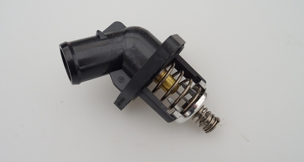 фото №1, 2016 camaro ss 6.2 v8 термостат с корпус комплект