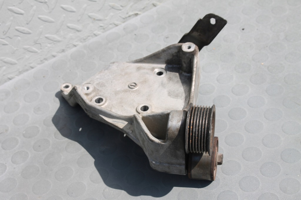 Кронштейн кронштейн генератора grand vitara 2 1.9 ddis Киев