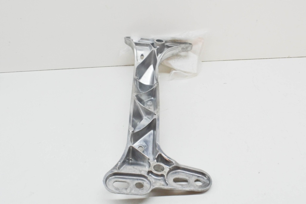 Bmw 5 e39 подушка коробки передач 24701136499 1136499 2.8 benzynaoryginalna с Разборки