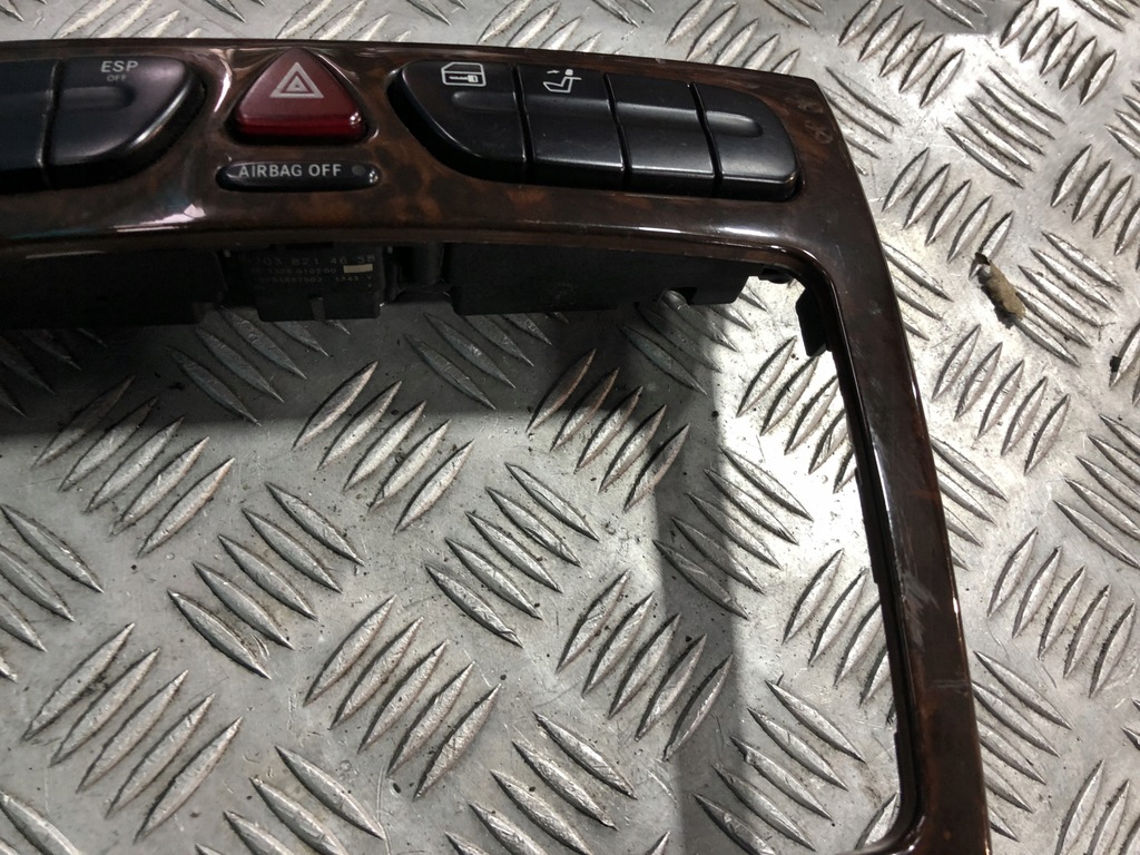 фото №4, Mercedes w203 рамка радіо drewno dekor дерев'яний