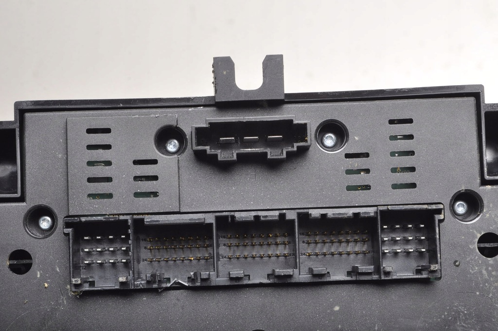 фото №15, Porsche macan панель перемикачів 95b907040ad