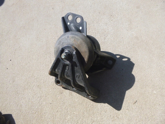 фото №1, Кронштейн подушка двигателя tucson ii 21810-d3200