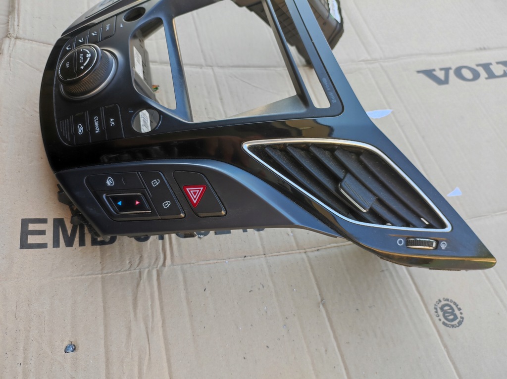 фото №10, Hyundai i40 - радио навигация navi, усилитель, панель набор