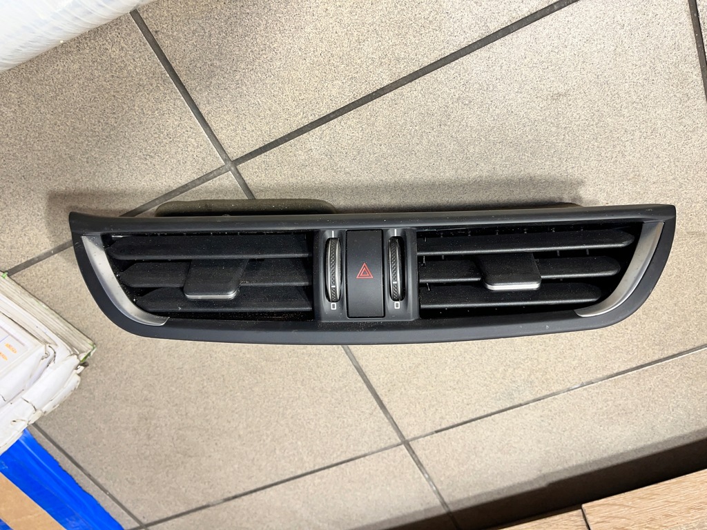 фото №1, 57 alfa romeo giulia решётка консоли обдув средняя