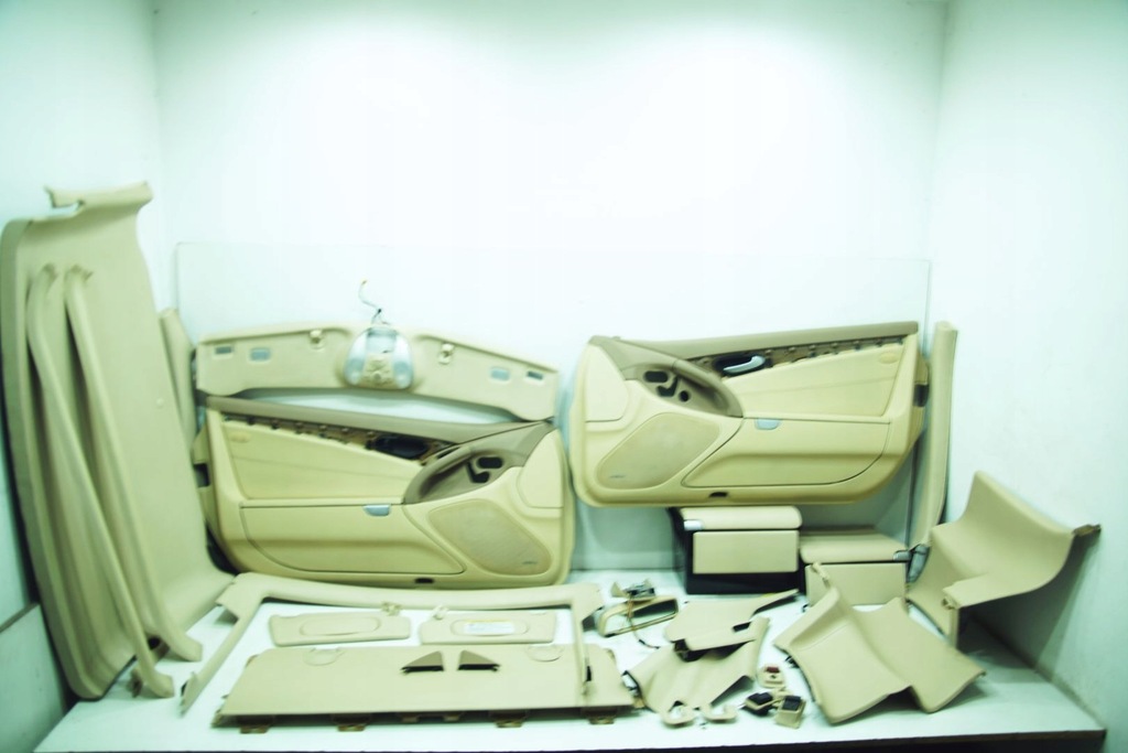 фото №7, Сиденья сиденье коврик обивка бардачок бежевый 205a mercedes sl r230