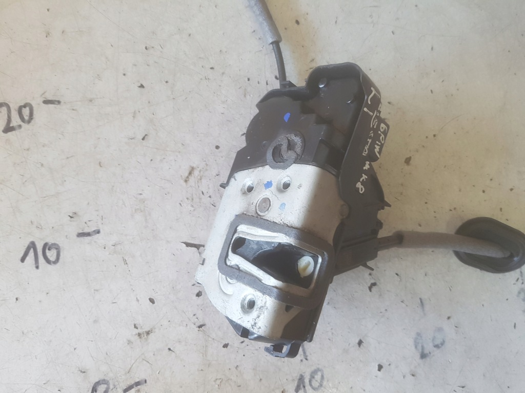 фото №1, Ford fiesta mk8 16r- замок дверь левый задняя 6 pin