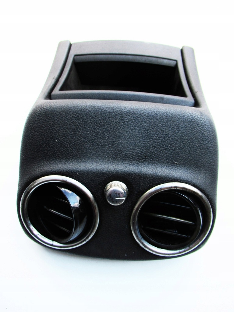 фото №1, Mercedes c-klasa w205 рамка туннель решётка обдув