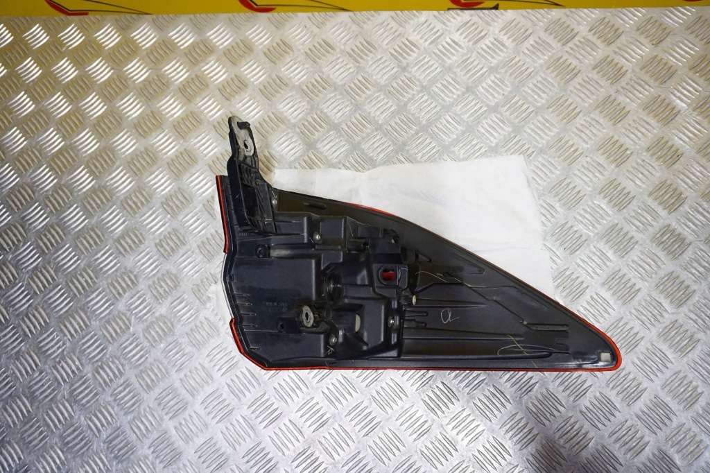 фото №10, Subaru outback 2015 - 2019 лампа задняя правая led задняя usa