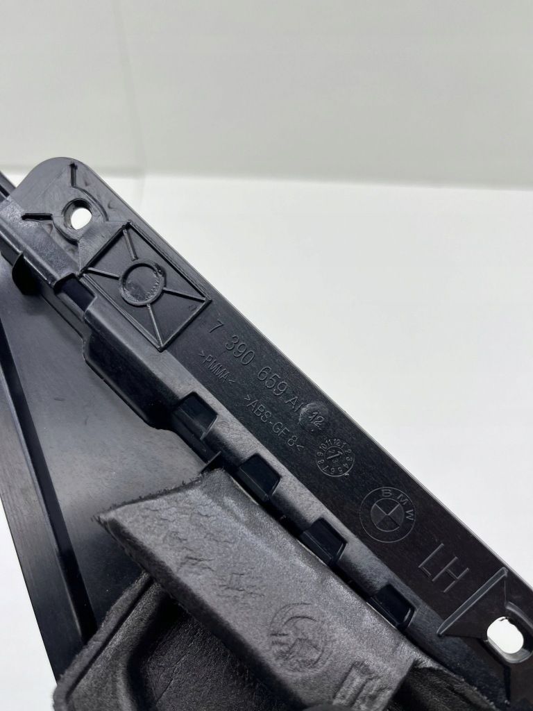 Mini f60 countryman захист заглушка трикутник двері ліва задній 7390659 в Україні