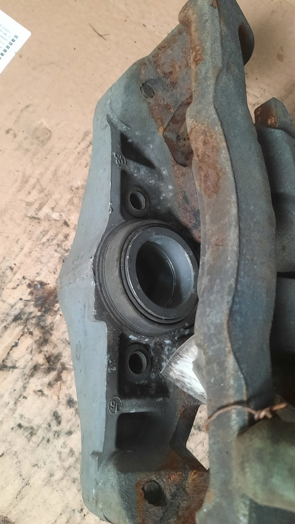 фото №5, Суппорт тормозной 975 перед левый volvo c70