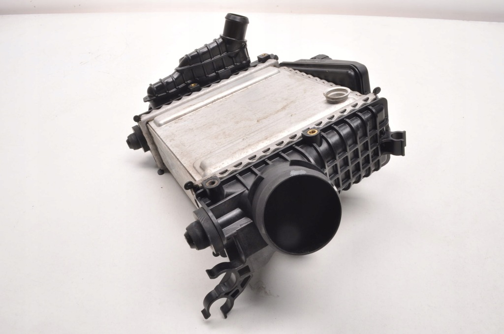 Mercedes w177 amg 2.0 радіатор повітря інтеркулер a2600903100 Зі Шроту