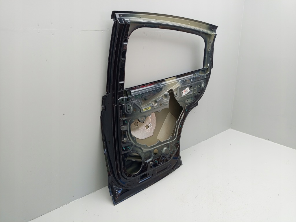 Tesla model x 2016- дверь правое задние задний  правый ÷ Недорого