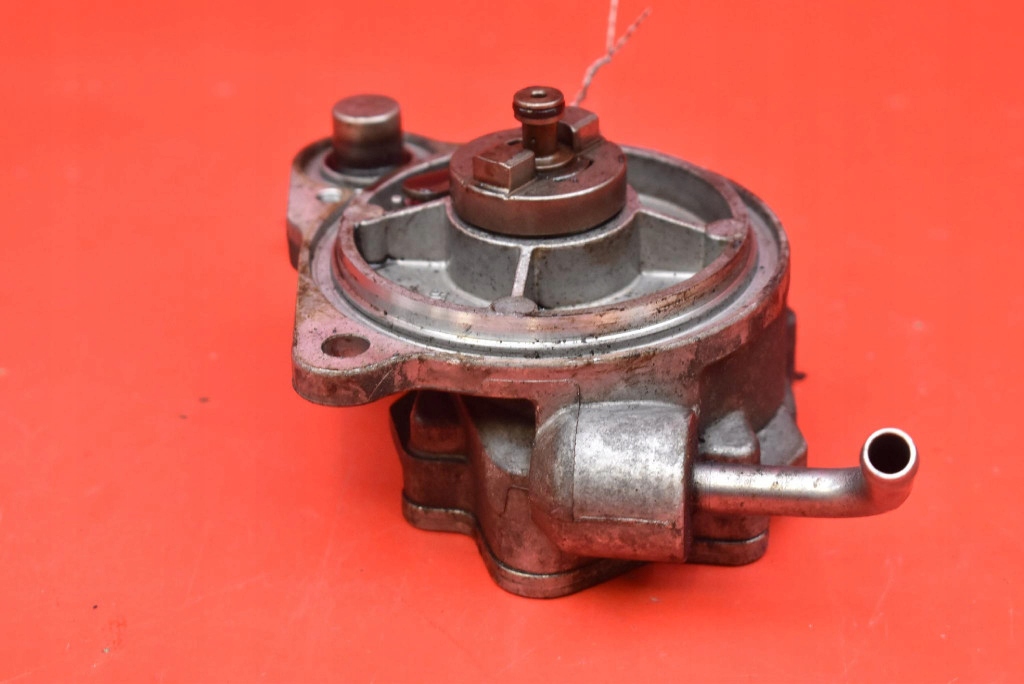 Насос вакуум вакуум st576-m2 toyota corolla e140 1.4 d-4d 90 km 06-10 Недорого