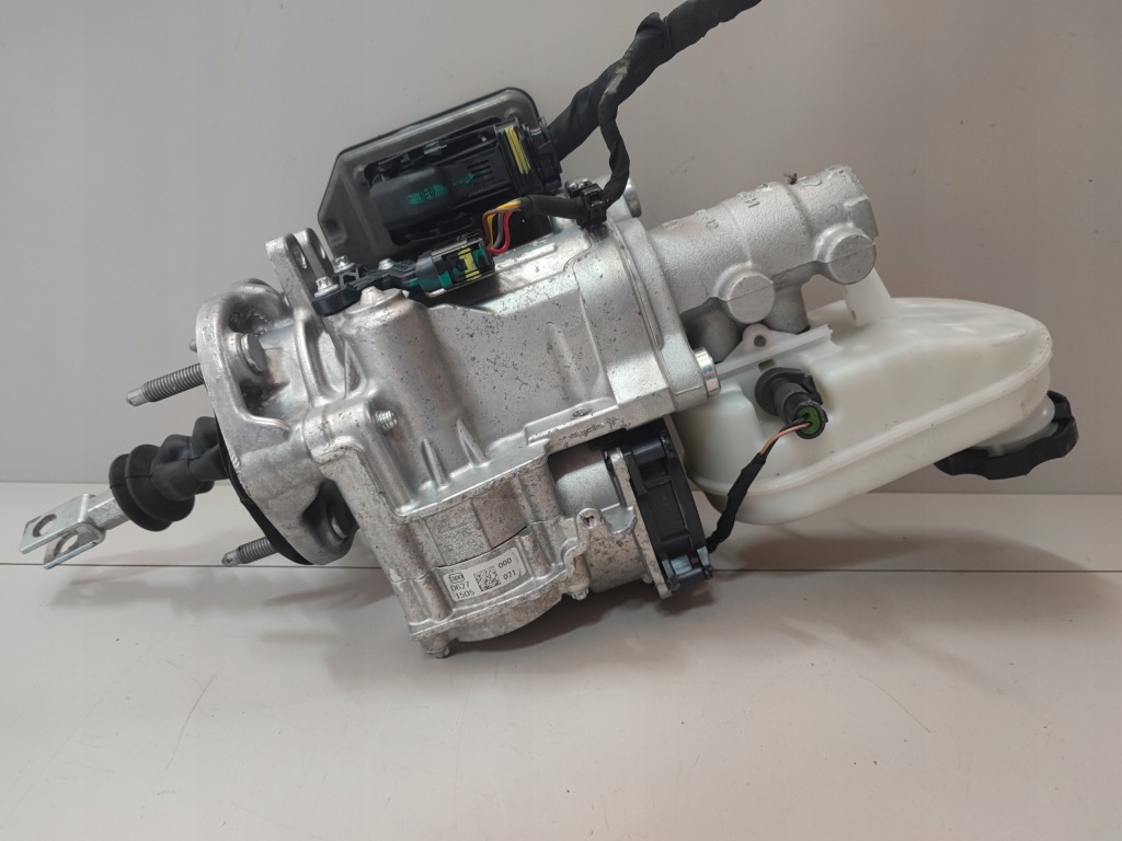 Насос тормозная tesla model s ibooster 103712300b с Разборки