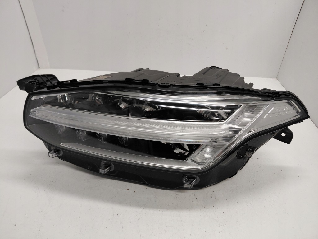 фото №1, Volvo xc90 ii full led 4 модули лампа левая