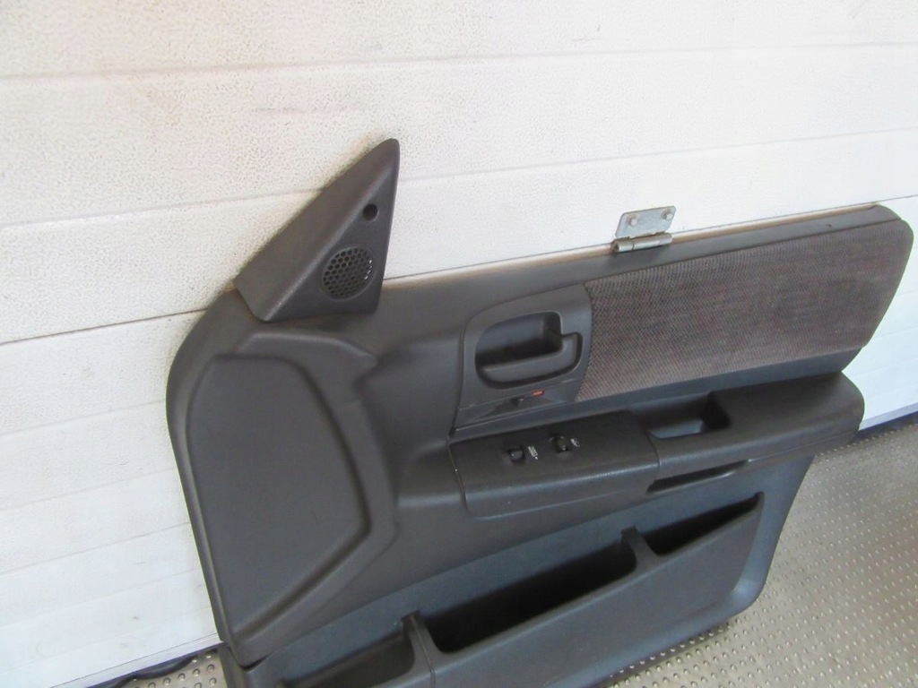 фото №12, Dodge durango i 2001 обшивка защита обивка дверь