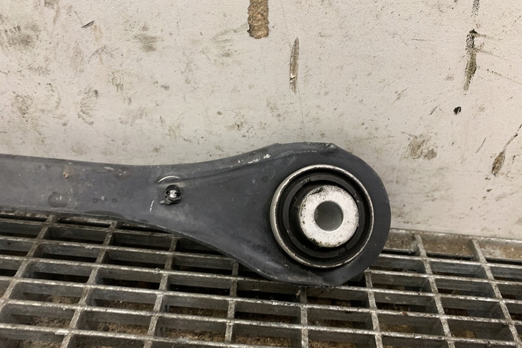 фото №7, Важіль задній правий chevrolet camaro 23343126 3.6l бензиновий 250kw 2018