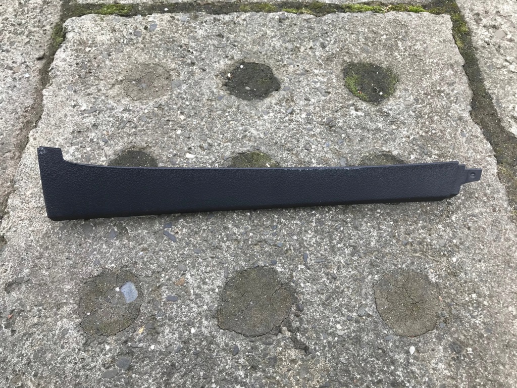 фото №1, Vw caddy iii 2k защита стойка правая