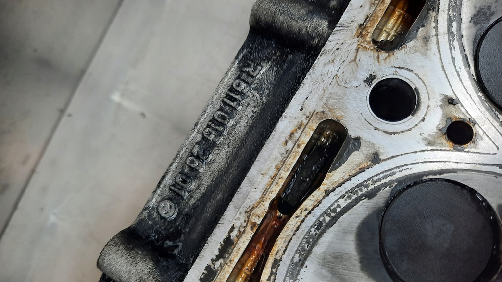 фото №8, Головка двигуна r6110162601 chrysler pt cruiser 2.2 crdi