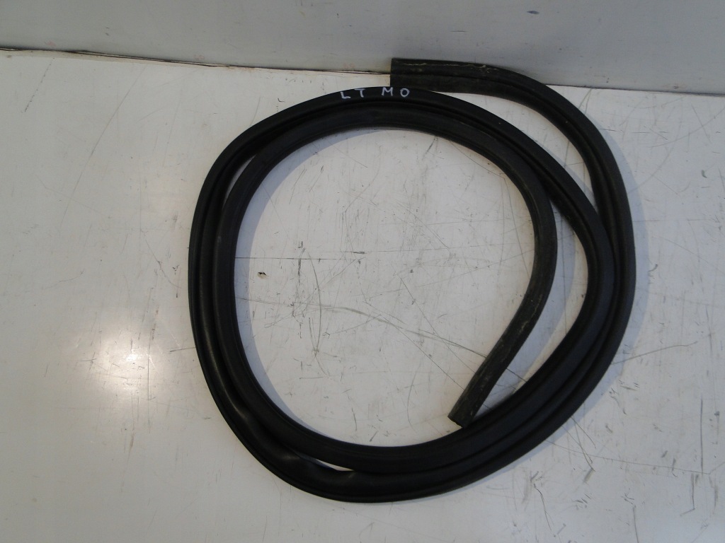 фото №1, Mitsubishi outlander 2 ii lift fl прокладка дверь левый задняя задних