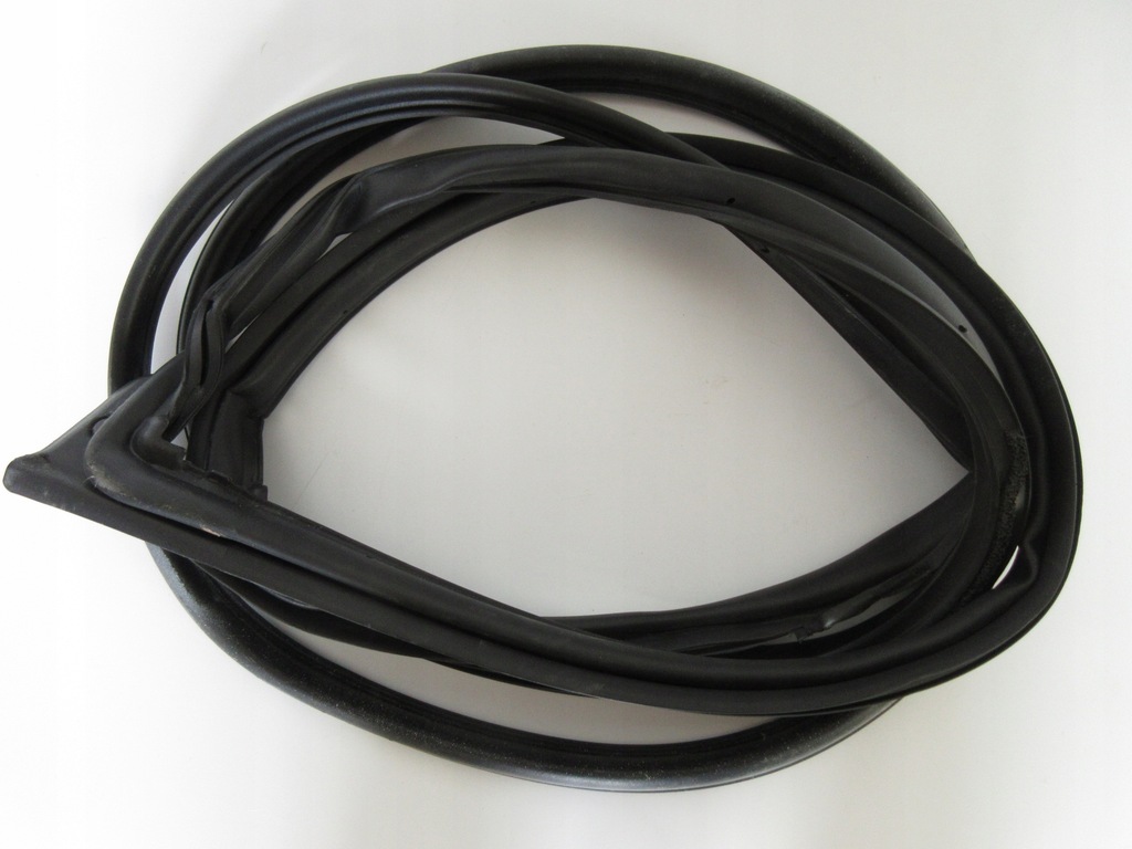 фото №1, Prius plus прокладка na дверь правый перед