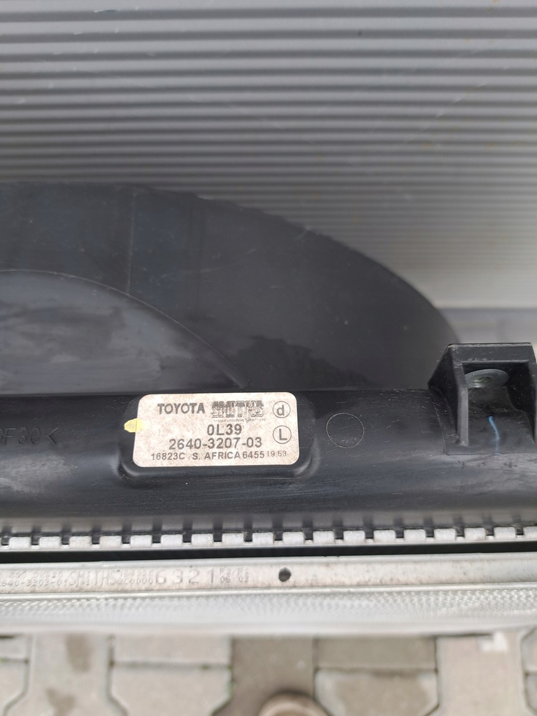 фото №12, Toyota hilux viii invincible радіатор автоматична коробка передач комплект