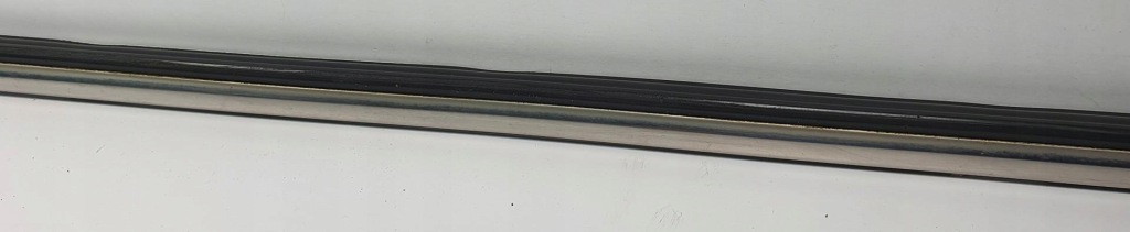 Молдинг декоративна двері правий задній mercedes w115 w114 Оригінал