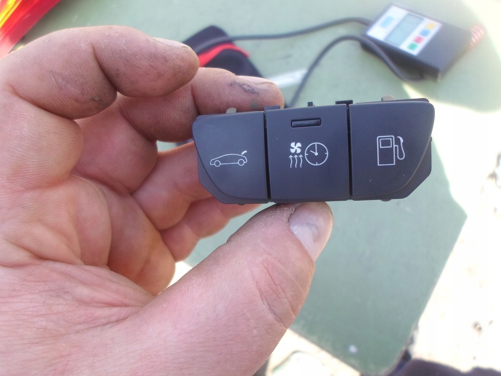 фото №1, Peugeot 508 индикатор webasto кнопки панель