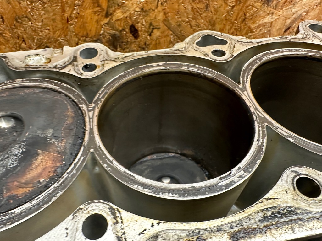 фото №11, Блок двигуна dół wał поршні mazda 2.5 turbo py