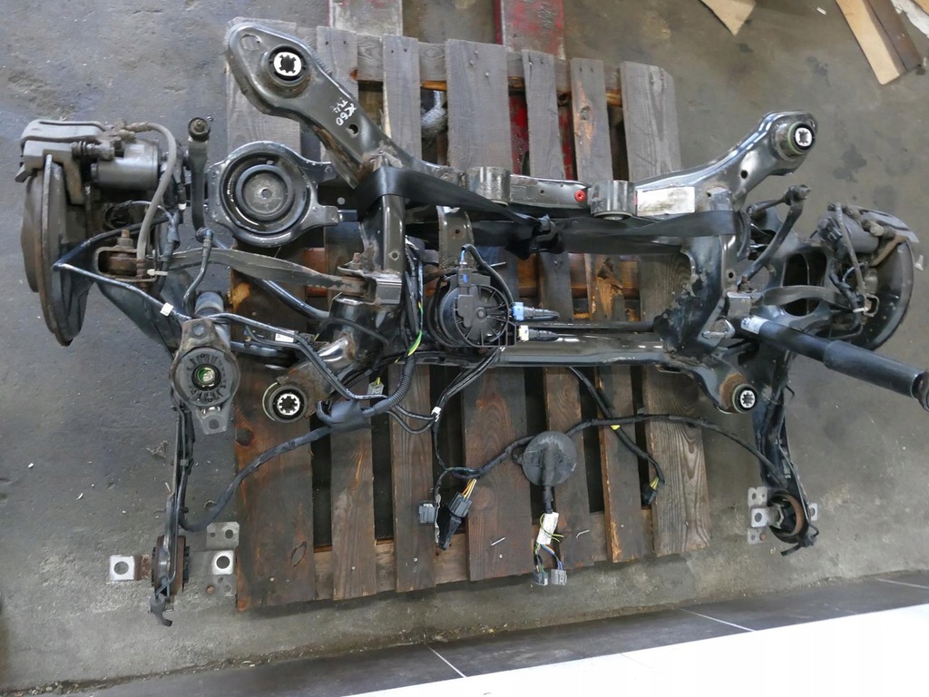 фото №14, Volvo xc60 i lift 2.4 d5 awd подрамник подрамник ступица диск суппорт амортизатор