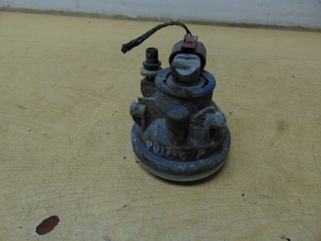 фото №7, Противотуманная фара правый toyota prius ii