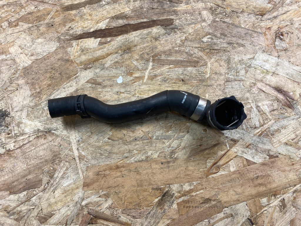 фото №1, Wąż труба шланг wody porsche taycan 9j1121630