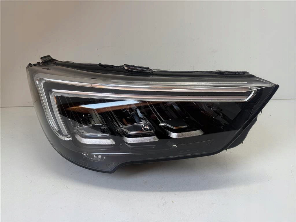 Купить Opel crossland x рестайлинг  20r+. правый  фара перед full led org.eur