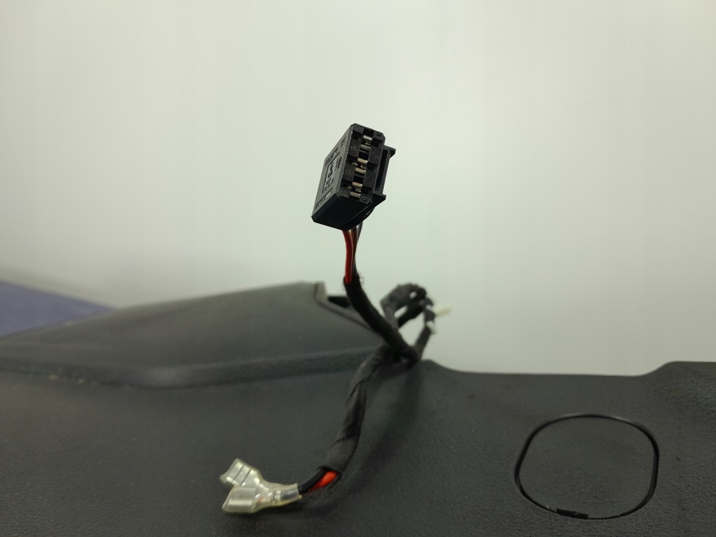 фото №11, Audi q2 подлокотник туннель средний 81b863241b